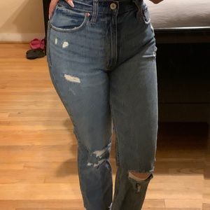 Abercrombie High Waisted Ankle Straight Jeans